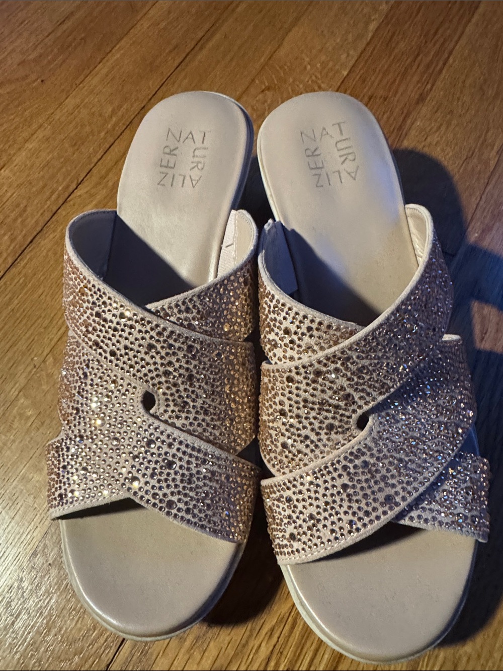 🐷 Naturalizer Rose Gold Rhinestone Wedge Slip On Sandals - Picture 3 of 10
